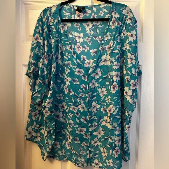 Floral Blouse - Picture 2 of 4
